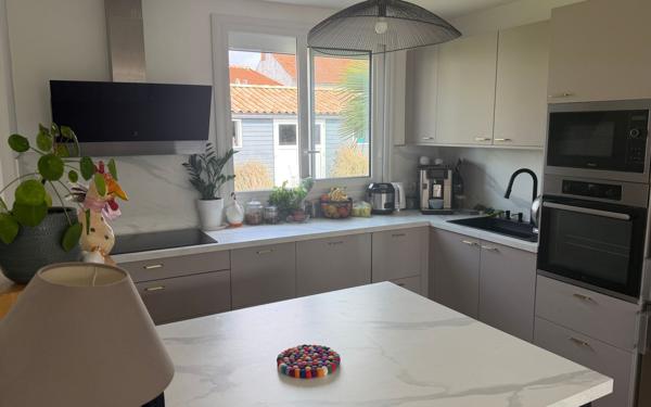 Maison à vendre    4 pièces •  La Rochelle