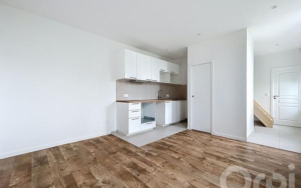 Appartement à louer    3 pièces • 45,86 m2 Maisons-Alfort