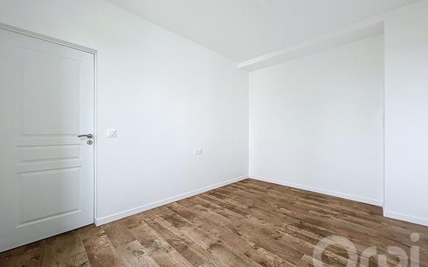 Appartement à louer    3 pièces • 45,86 m2 Maisons-Alfort