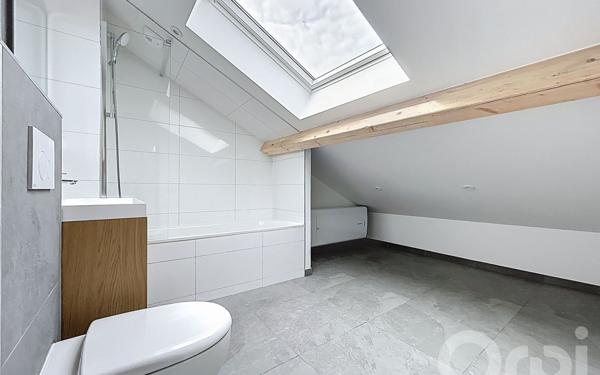 Appartement à louer    3 pièces • 45,86 m2 Maisons-Alfort