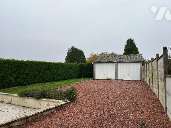 Maison 2 chambres avec cour et garage