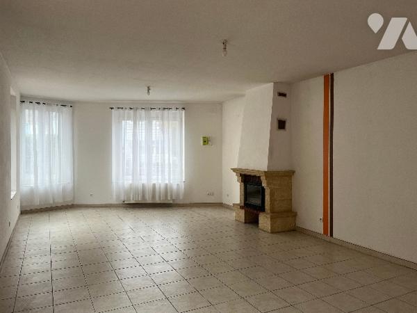 Maison 2 chambres avec cour et garage