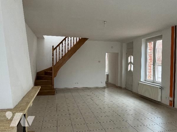 Maison 2 chambres avec cour et garage