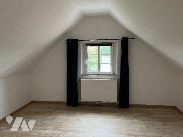 Maison 2 chambres avec cour et garage