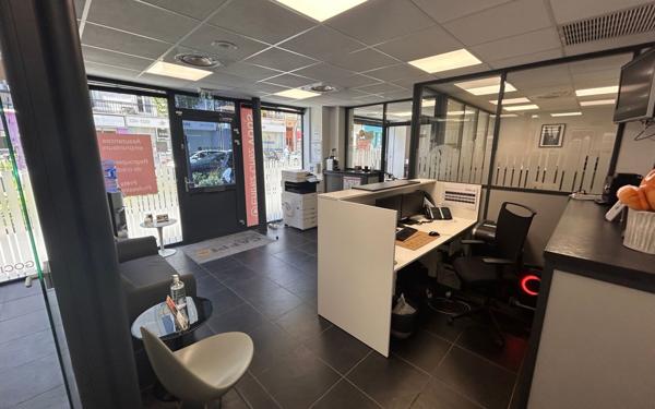 Appartement à vendre    8 pièces • 105,40 m2 Paris 10