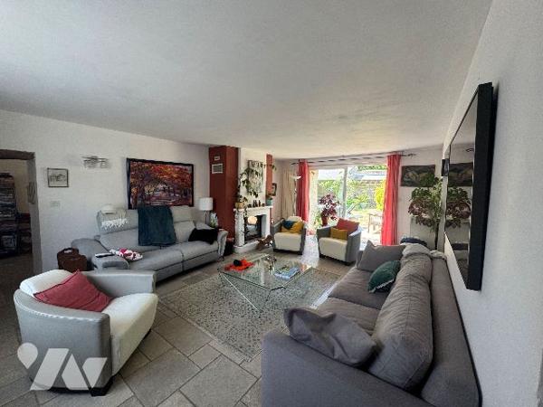 Spacieuse maison de campagne à vendre située à JANVILLE EN BEAUCE en Eure-et-Loir (28310)