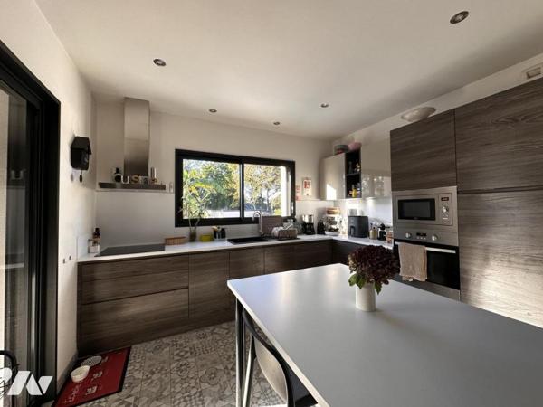 A VENDRE (56) TRES BELLE MAISON D'ARCHITECTE DE 2017 AVEC PISCINE -