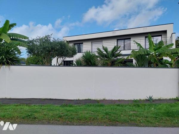 A VENDRE (56) TRES BELLE MAISON D'ARCHITECTE DE 2017 AVEC PISCINE -