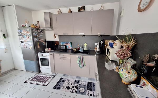 Appartement à vendre    3 pièces • 59,38 m2 Pessac