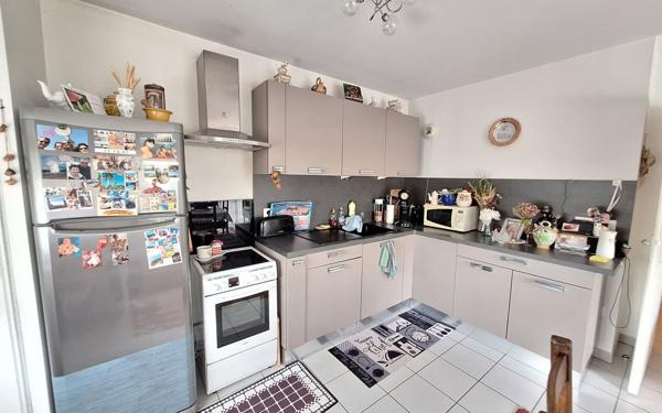 Appartement à vendre    3 pièces • 59,38 m2 Pessac