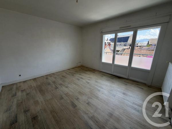 Appartement F3 à vendre  3 pièces - 72 m 2   LANNEMEZAN  - 65
