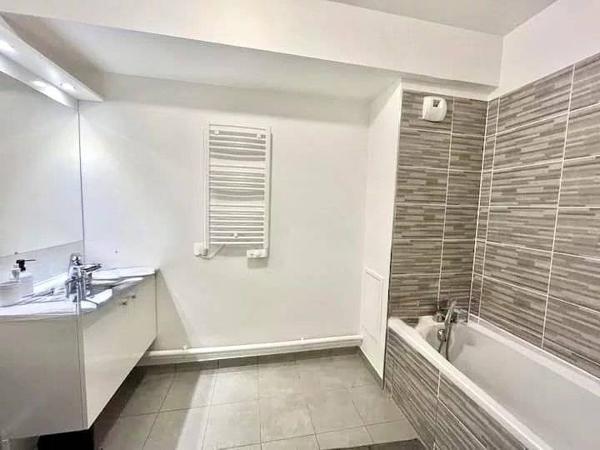 Appartement F4 récent à proximité des bords de Marne