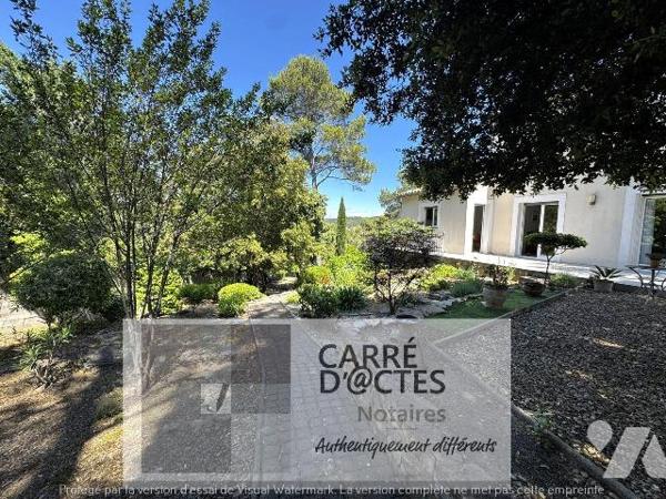 NOUVEAUTE !!! Les Notaires Associés CARRE D'@CTES vous proposent cette Magnifique villa de type...