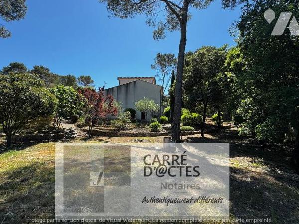 NOUVEAUTE !!! Les Notaires Associés CARRE D'@CTES vous proposent cette Magnifique villa de type...