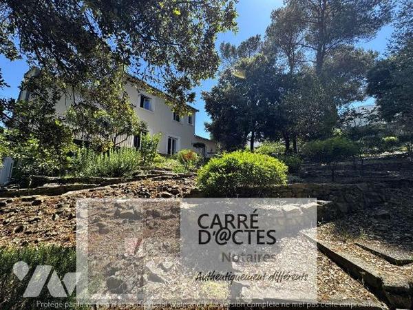 NOUVEAUTE !!! Les Notaires Associés CARRE D'@CTES vous proposent cette Magnifique villa de type...