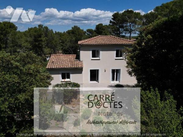 NOUVEAUTE !!! Les Notaires Associés CARRE D'@CTES vous proposent cette Magnifique villa de type...