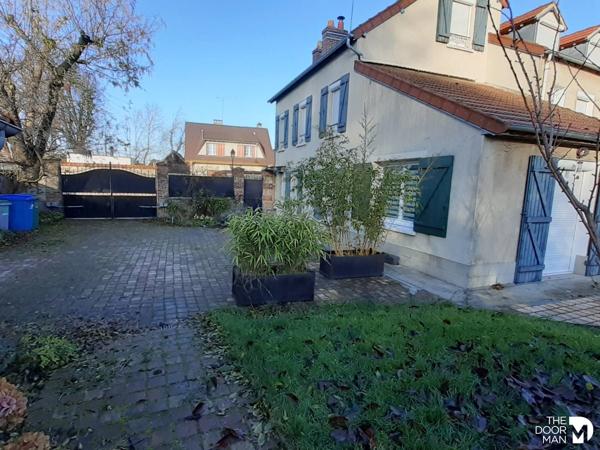 Maison - Vendu - 200 m² - LES ESSARTS-LE-ROI | The Door Man