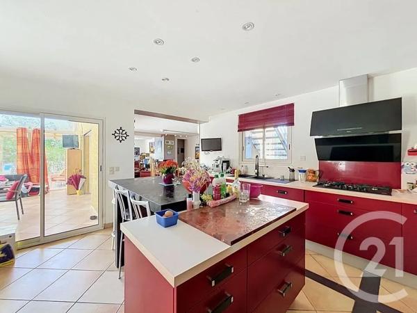Maison à vendre  7 pièces - 252,35 m 2   AGDE  - 34
