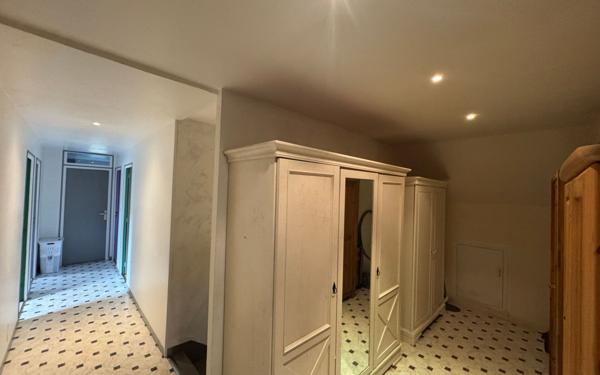 Maison à vendre    9 pièces •  Nogent-le-Rotrou