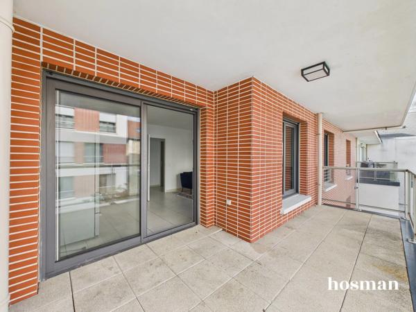 Très beau 2 pièces ! - Grand balcon - Immeuble récent - Proche RER