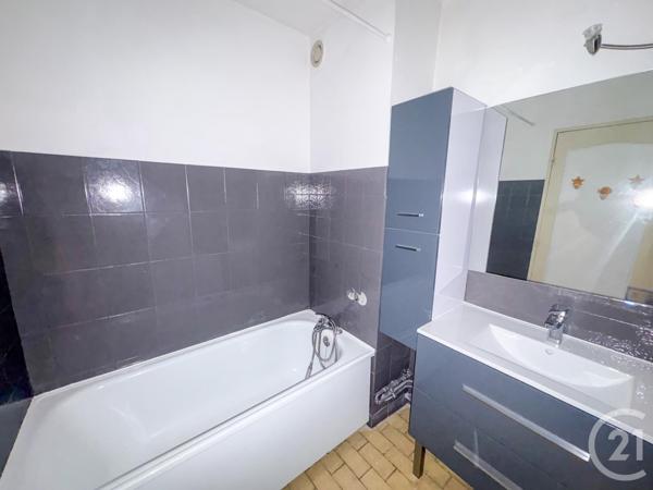 Appartement T3 à vendre  3 pièces - 64,08 m2 CAVALAIRE SUR MER - 83