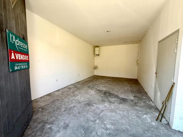 Mèze, local commercial 32.8 m2