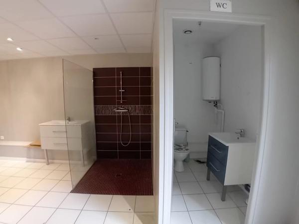 Location Local commercial 3 pièces 41 m2 à Bessines