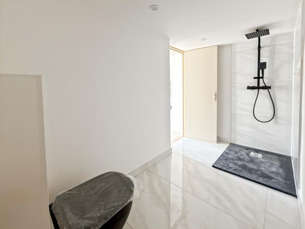 Marseille (13001) À Louer – Studio rénové avec climatisation – Rue Glandevès – Proximité Vieux-Port