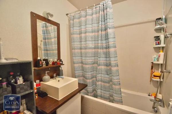 Appartement à louer 3 pièces 69.84m²