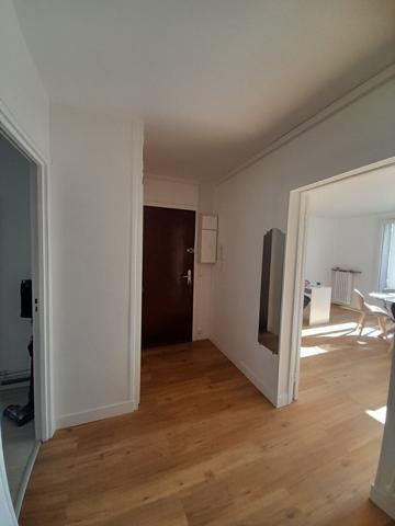 APPARTEMENT 3/4 PIÈCES MEUBLÉ EN CENTRE VILLE