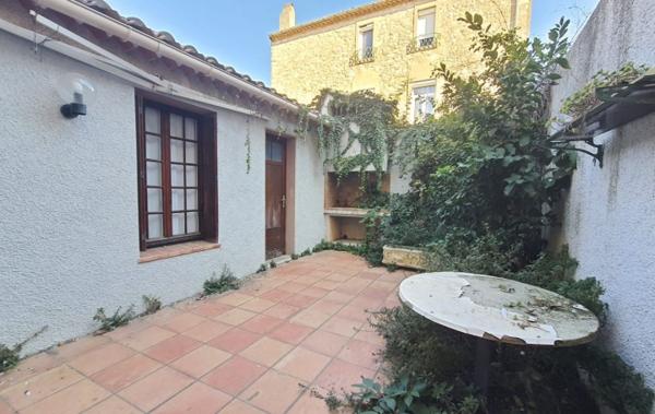 Vente Maison de ville avec cour interieur à rafraîchir Narbonne   