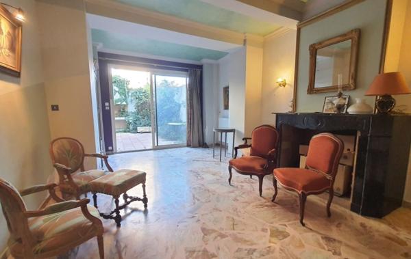 Vente Maison de ville avec cour interieur à rafraîchir Narbonne   