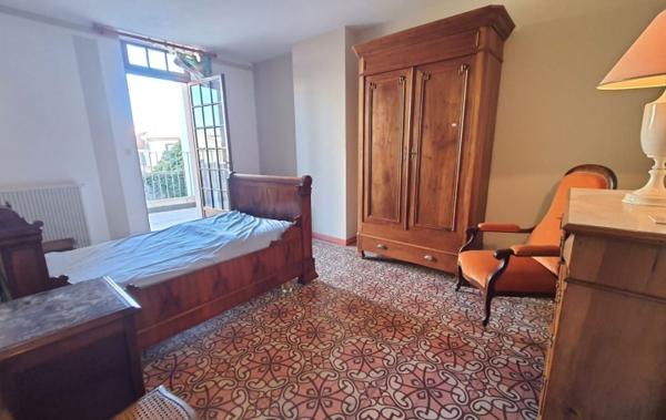 Vente Maison de ville avec cour interieur à rafraîchir Narbonne   