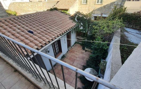 Vente Maison de ville avec cour interieur à rafraîchir Narbonne   