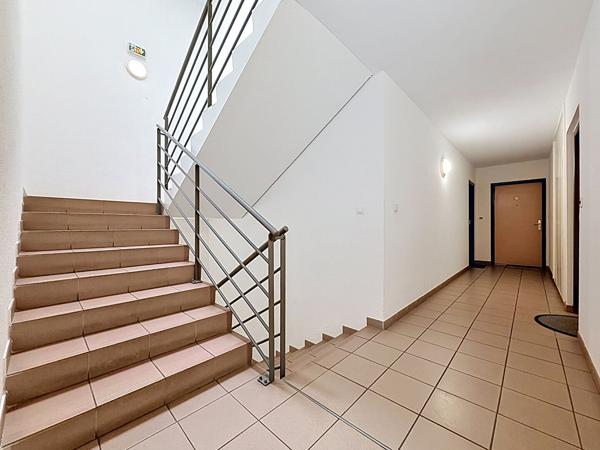 Appartement T2 avec Terrasse Garage et Stationnement