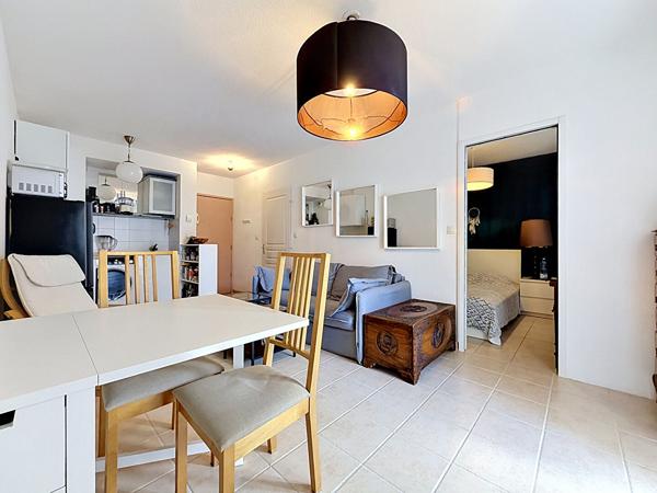 Appartement T2 avec Terrasse Garage et Stationnement