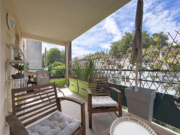 Appartement T2 avec Terrasse Garage et Stationnement