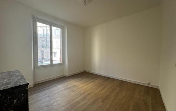 Vente Appartement P2 rénové(e) Marseille 5ème   