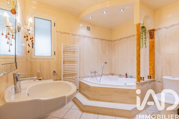 Maison à vendre 6 pièces 136 m² Morangis