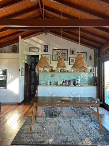 Authentique villa de style balinais avec trois logements indépendants d'environ 150 m² à Saint-Pierre