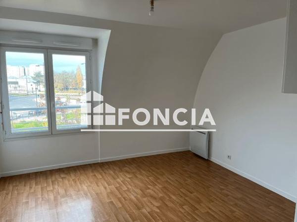 Location Studio 22.2 m² - 85 BOULEVARD JEAN JAURES Corbeil-essonnes 91100