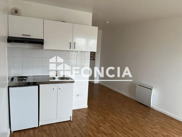 Location Studio 22.2 m² - 85 BOULEVARD JEAN JAURES Corbeil-essonnes 91100