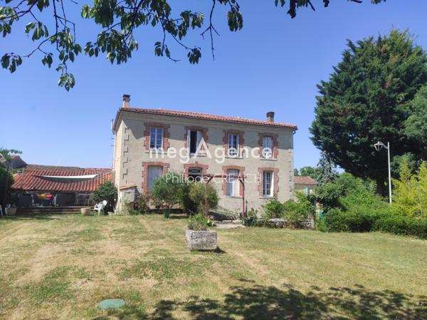 Maison à Surgères, 17700 - 4 pièces 123m²