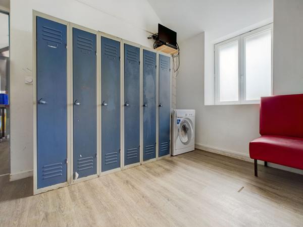 LOCAL COMMERCIAL - 210 m2