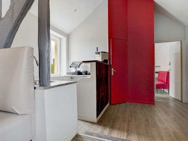 LOCAL COMMERCIAL - 210 m2