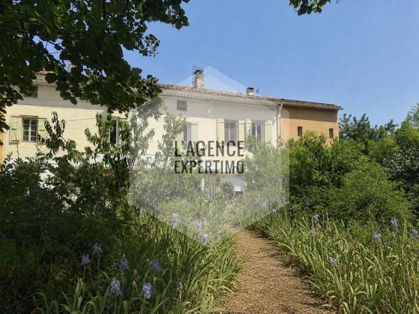 BIEN RARE À LA VENTE - ENSEMBLE IMMOBILIER DE DEUX MAS EN CAMPAGNE