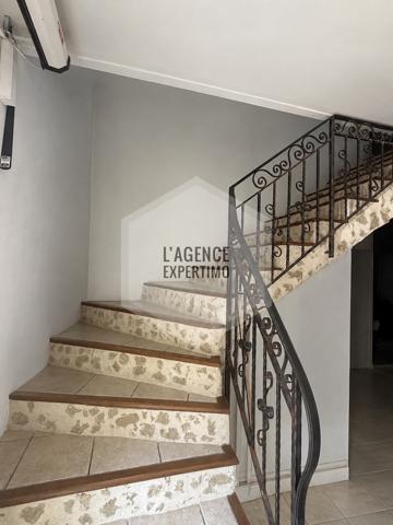 BIEN RARE À LA VENTE - ENSEMBLE IMMOBILIER DE DEUX MAS EN CAMPAGNE