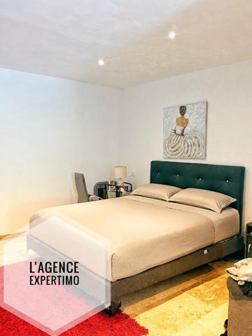BIEN RARE À LA VENTE - ENSEMBLE IMMOBILIER DE DEUX MAS EN CAMPAGNE