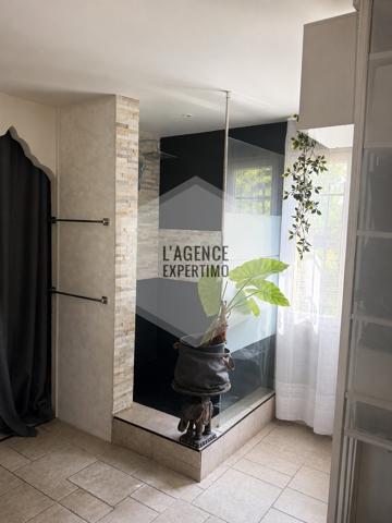 BIEN RARE À LA VENTE - ENSEMBLE IMMOBILIER DE DEUX MAS EN CAMPAGNE