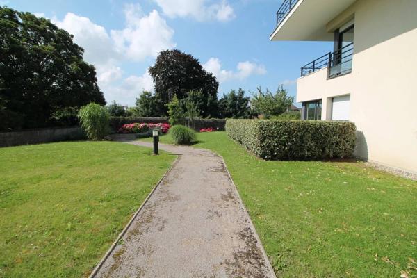 Proche Dernier Sou en résidence de bon standing appartement 3 chambres, grande terrasse, garage 2 voitures